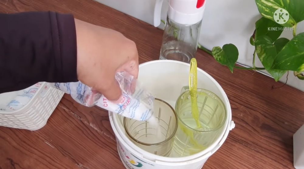 8 Cara cuci gelas kusam dan berkerak, kinclong seperti baru