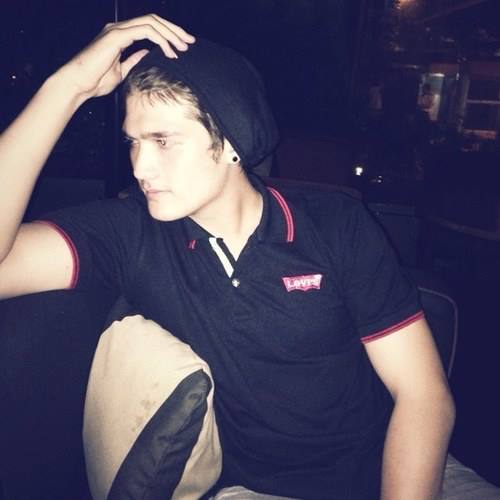 transformasi si antagonis neil © berbagai sumber transformasi si antagonis neil © berbagai sumber