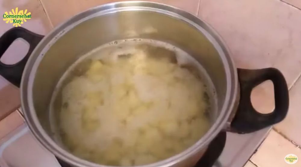 Tanpa minyak, begini 7 cara membuat sambal goreng kentang yang sehat dan rendah kalori