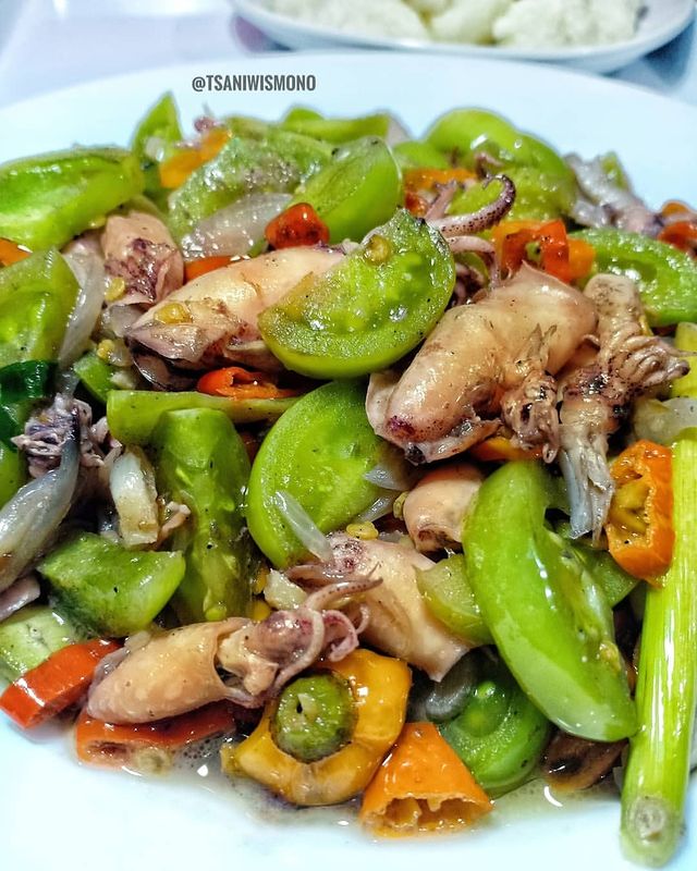 16 Resep oseng cumi pedas, nikmat dan mudah dibuat