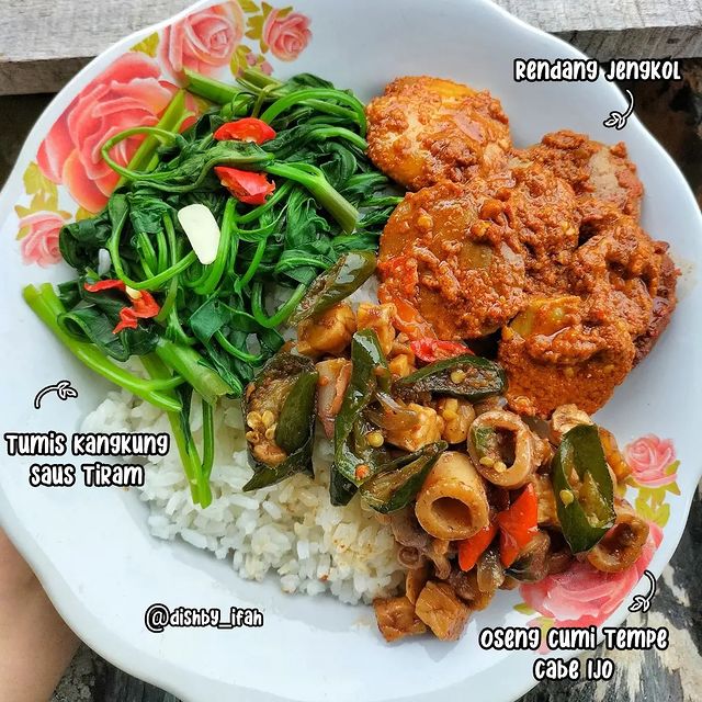 16 Resep oseng cumi pedas, nikmat dan mudah dibuat