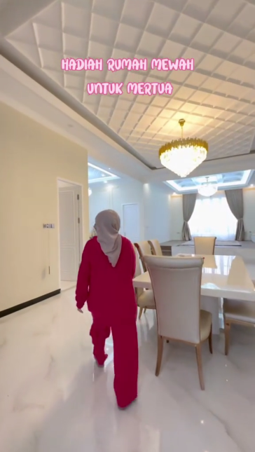 seleb tiktok bangun rumah untuk mertua © TikTok