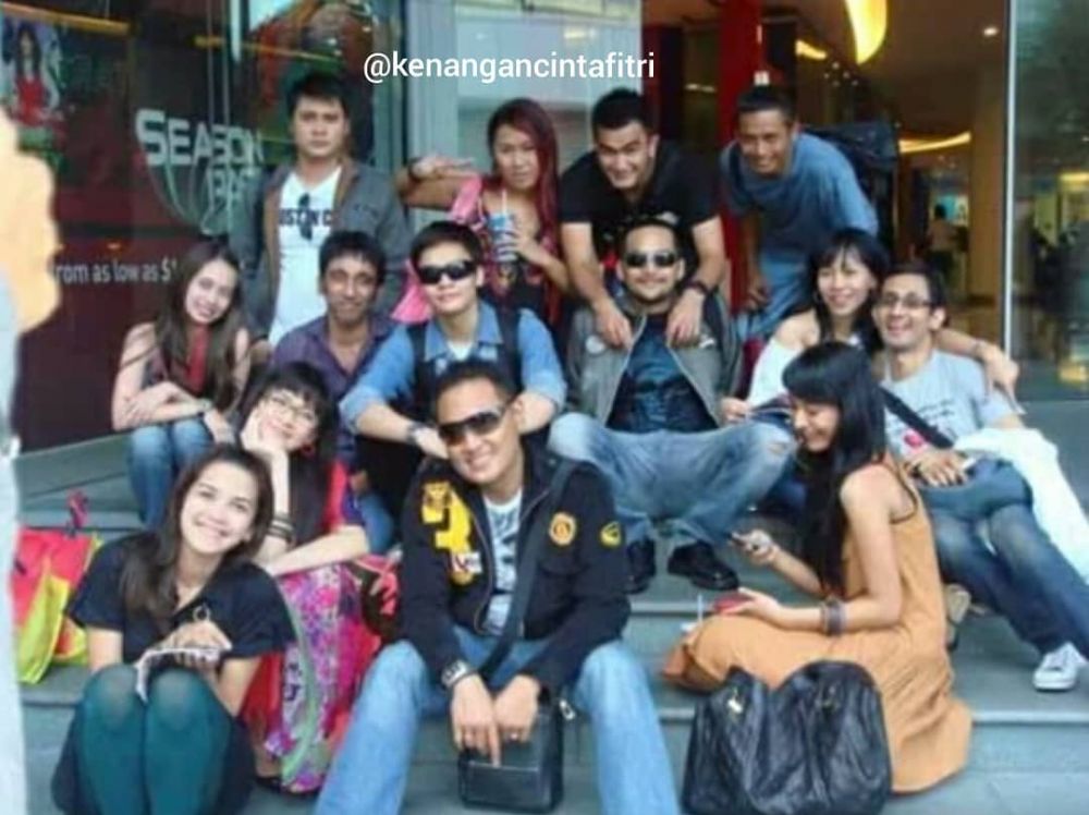 potret kenangan shireen sungkar & iqbal pakula © berbagai sumber potret kenangan shireen sungkar & iqbal pakula © berbagai sumber