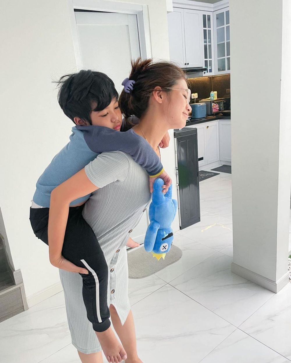 potret pemeran diana di cinta fitri saat momong anak © berbagai sumber potret pemeran diana di cinta fitri saat momong anak © berbagai sumber