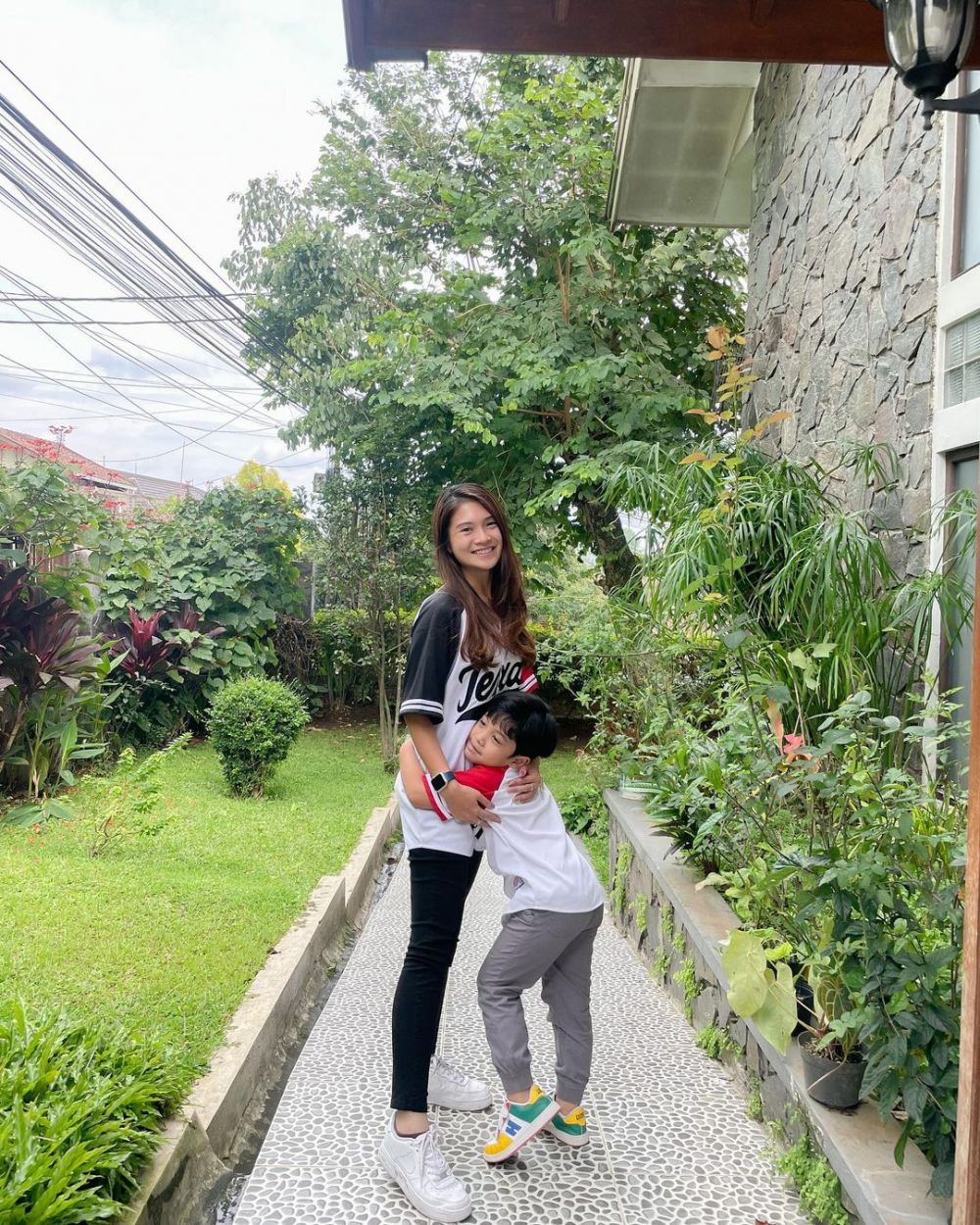 potret pemeran diana di cinta fitri saat momong anak © berbagai sumber potret pemeran diana di cinta fitri saat momong anak © berbagai sumber