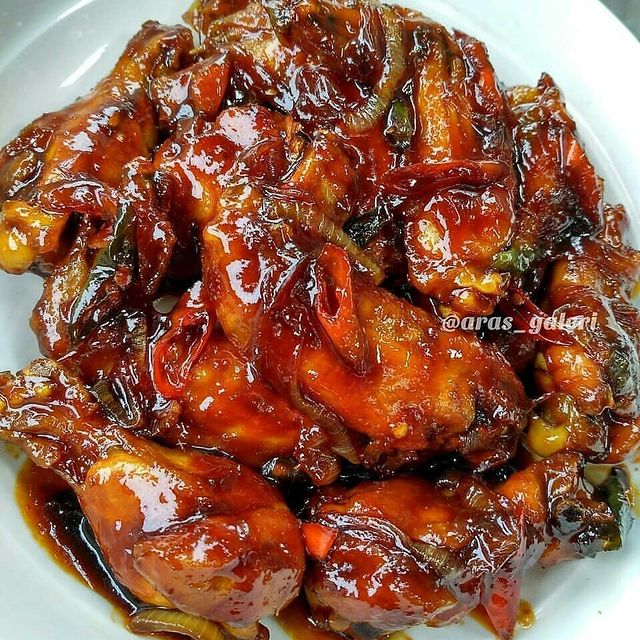 13 Resep olahan sayap ayam bumbu pedas manis enak, sederhana, dan aromanya bikin lapar