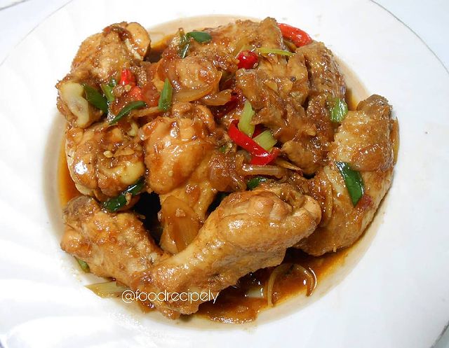 13 Resep olahan sayap ayam bumbu pedas manis enak, sederhana, dan aromanya bikin lapar