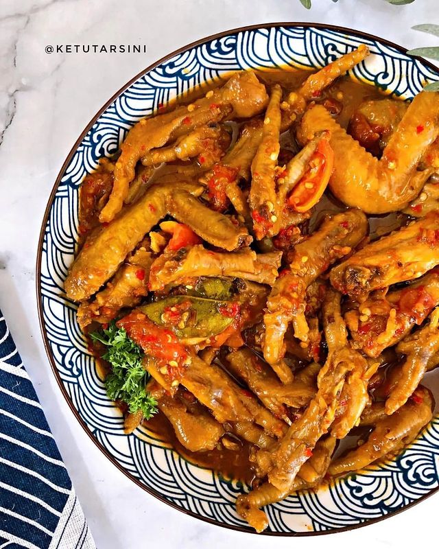 13 Resep olahan sayap ayam bumbu pedas manis enak, sederhana, dan aromanya bikin lapar