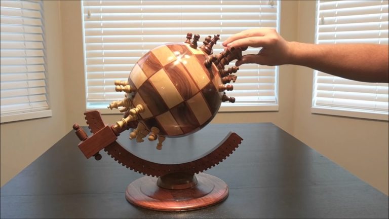 papan catur nyeleneh absurd © berbagai sumber