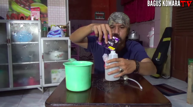 Modal Rp1.000, ini trik mudah mengusir lalat dari meja makan