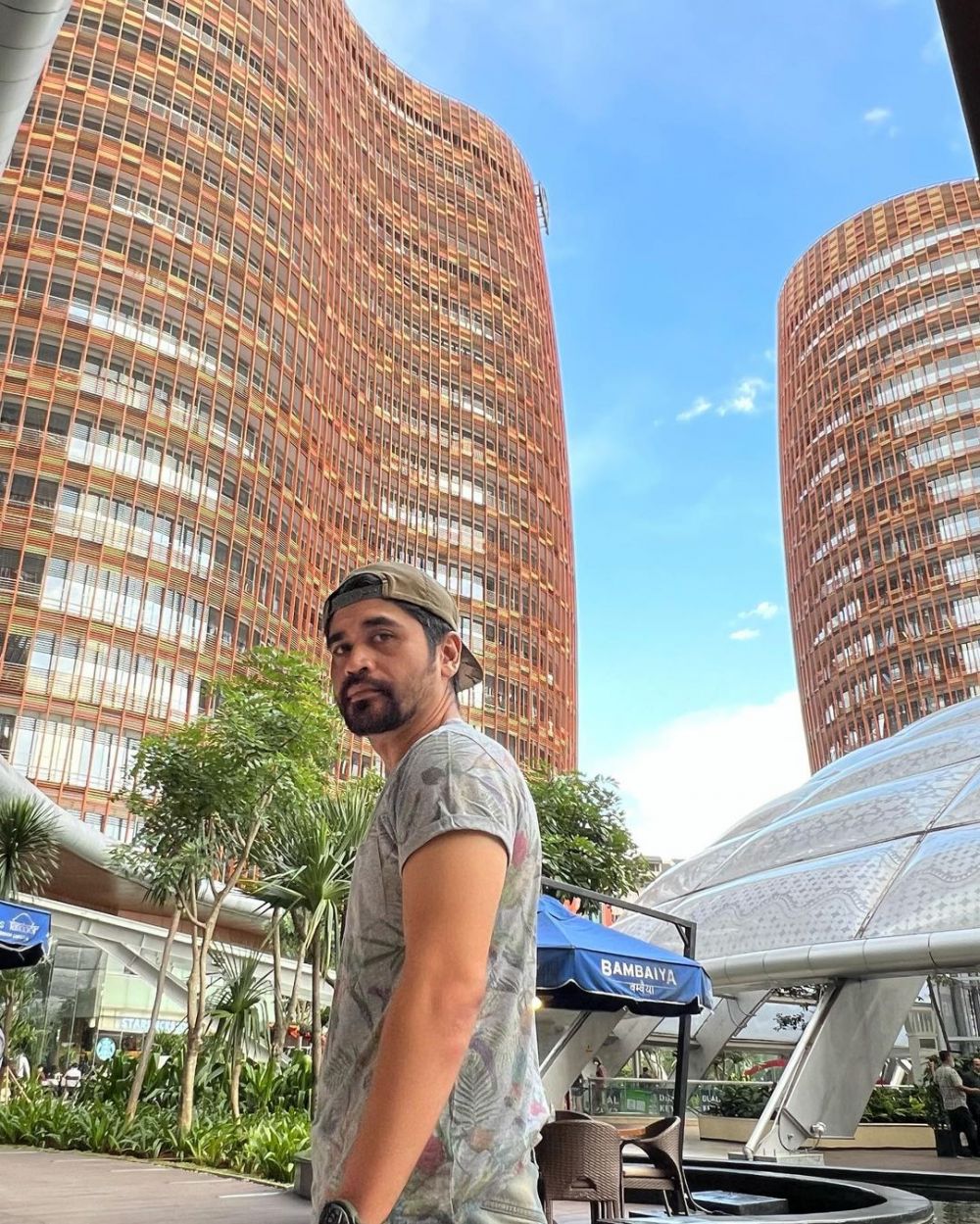 potret pemeran firman kini makin berkharisma di usia 42 tahun © berbagai sumber potret pemeran firman kini makin berkharisma di usia 42 tahun © berbagai sumber