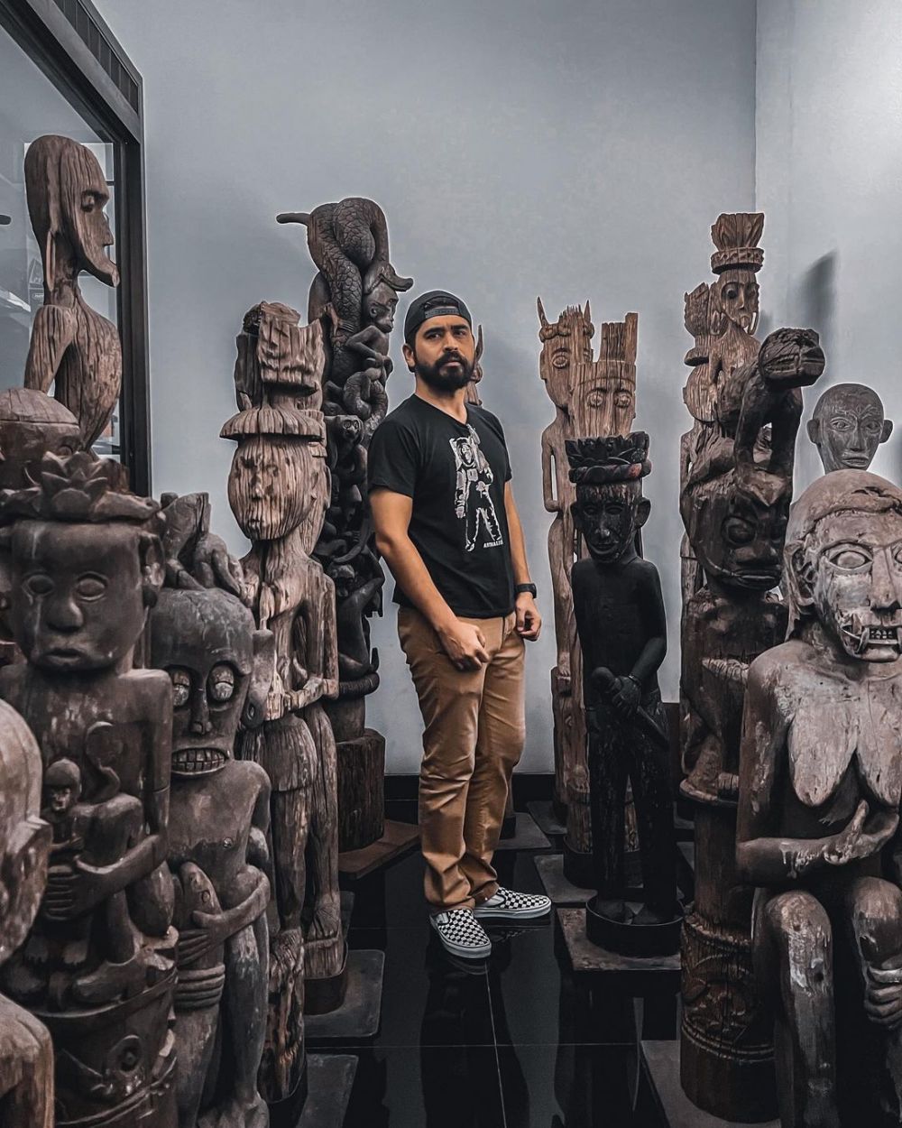 potret pemeran firman kini makin berkharisma di usia 42 tahun © berbagai sumber