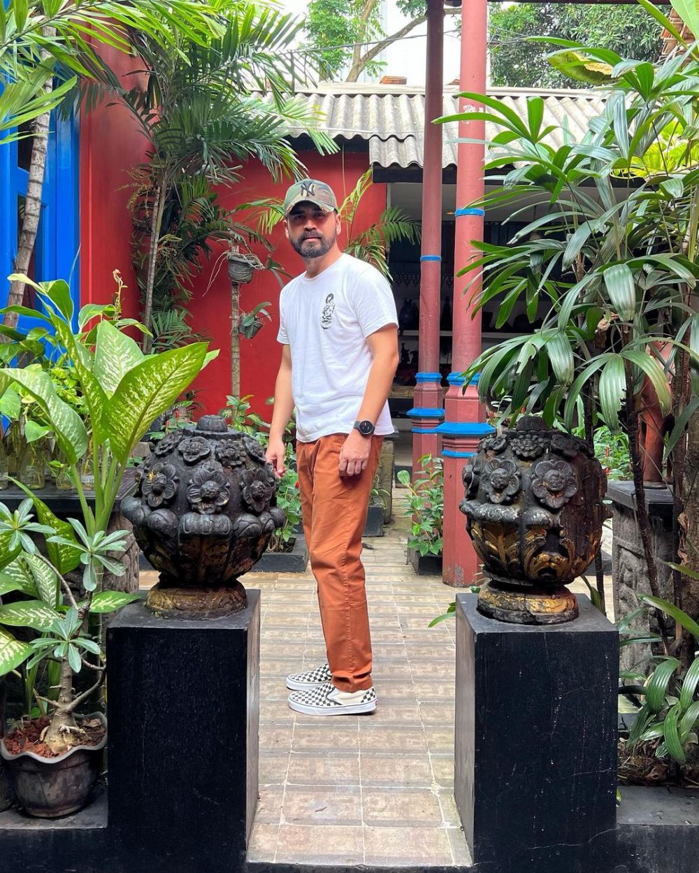 potret pemeran firman kini makin berkharisma di usia 42 tahun © berbagai sumber potret pemeran firman kini makin berkharisma di usia 42 tahun © berbagai sumber