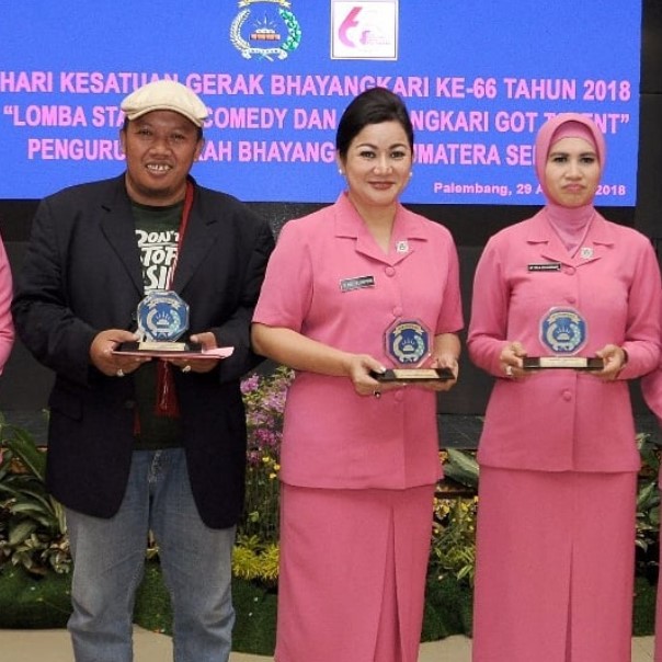 Pacar Dono jadi ibu Bhayangkari © Instagram Pacar Dono jadi ibu Bhayangkari © Instagram