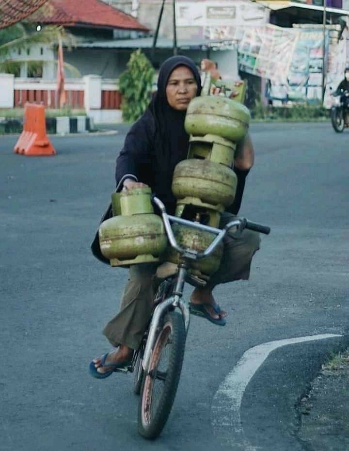 tak terduga ketemu emak di jalan © Facebook