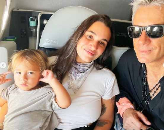 kemesraan Fernando Carillo bareng pasangan asli © 2023 brilio.net kemesraan Fernando Carillo bareng pasangan asli © 2023 brilio.net