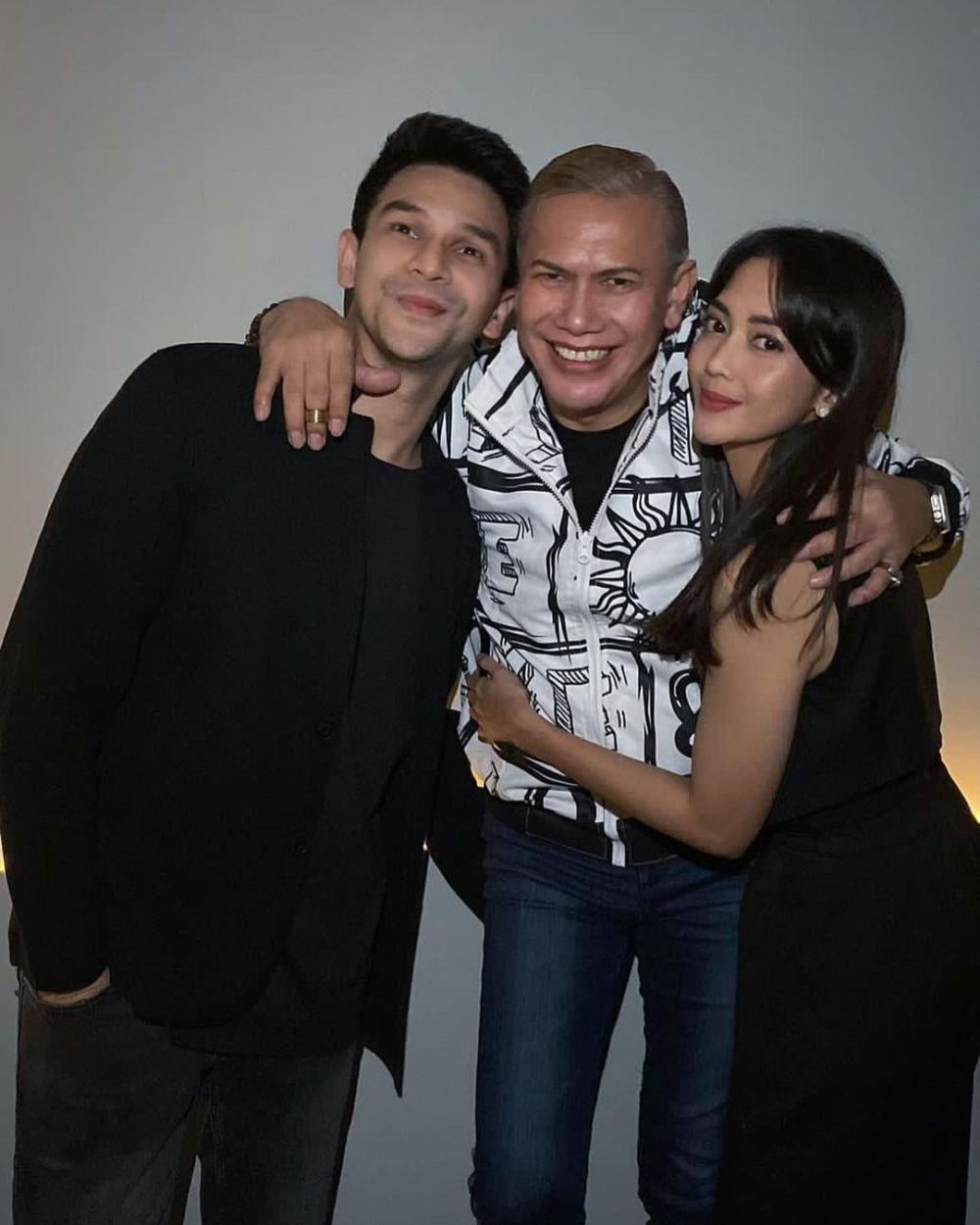 ijonk dan ririn dwi ariyanti rangkulan © instagram