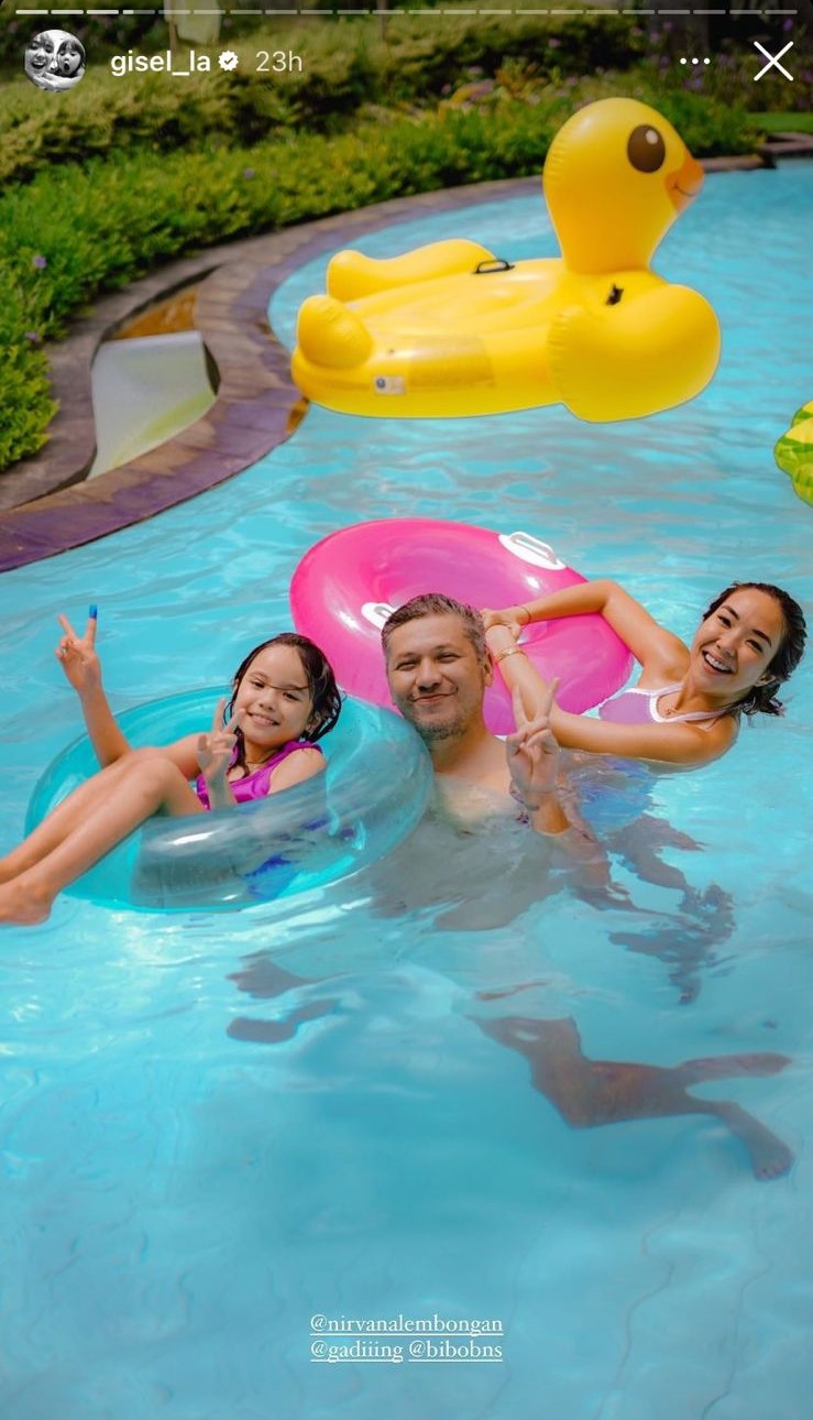 momen gading dan gisel ajak gempi liburan © berbagai sumber