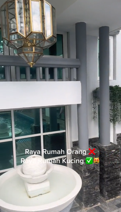 Kandang kucing ini bentuknya bak rumah gedongan © 2023 brilio.net