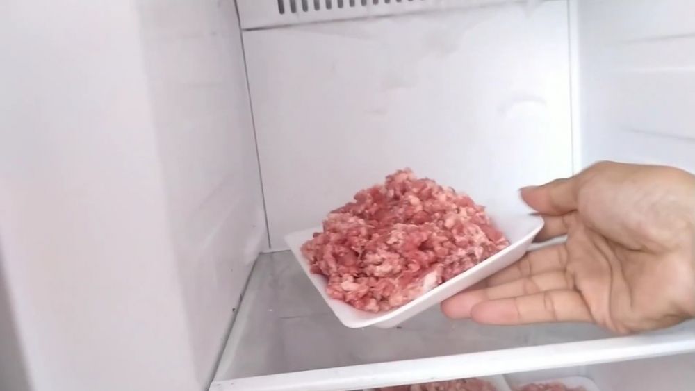 Cara menyimpan daging sapi giling agar tak menghitam berbulan-bulan, jangan langsung dikemas