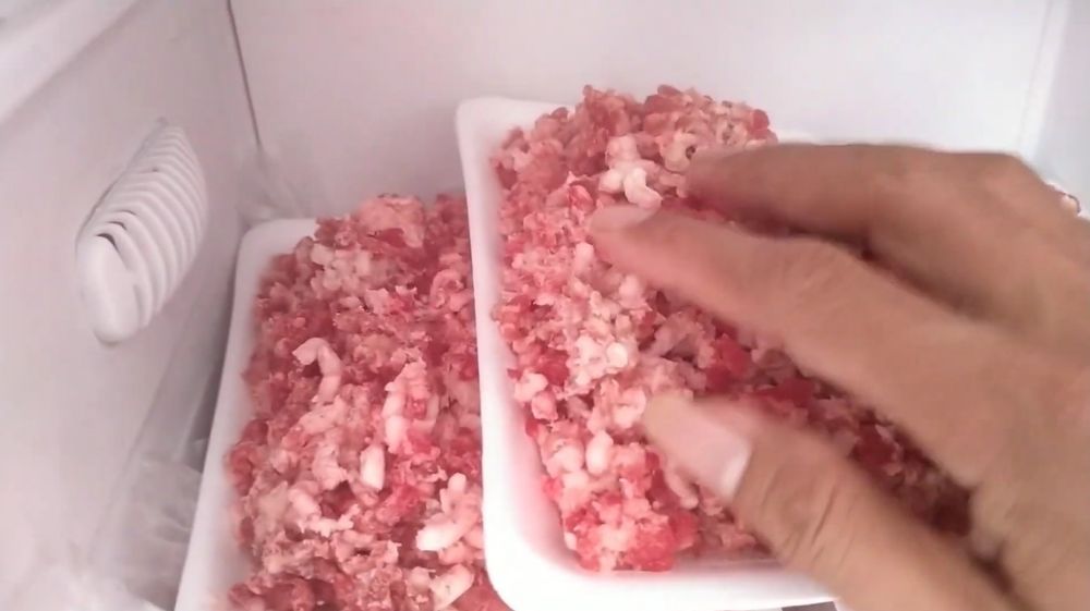 Cara menyimpan daging sapi giling agar tak menghitam berbulan-bulan, jangan langsung dikemas