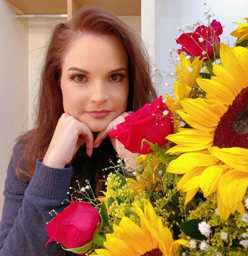 Ingat calon mama tiri jahat di Carita de Angel? Ini 11 potretnya yang awet muda di usia 49 tahun