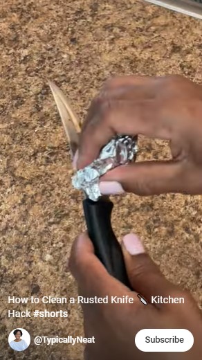 Tak perlu pakai cairan pembersih, ini cara mudah hilangkan karat pada pisau modal 1 alat dapur