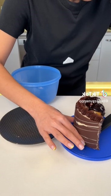 Tak bikin emak-emak senewen, wanita ini tunjukkan fungsi lain toples sejuta umat ibu-ibu Indonesia