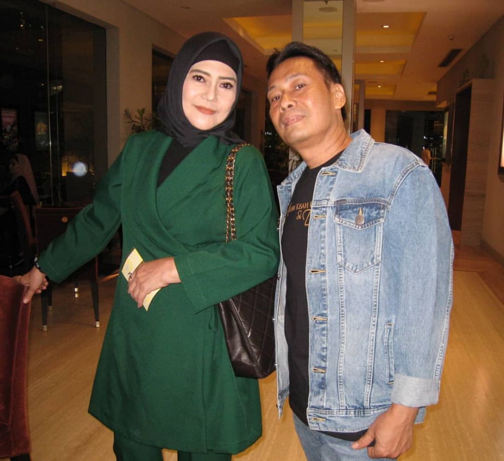 Wieke Widowati Julia di Gantian Dong Warkop DKI © berbagai sumber