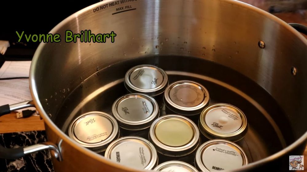 Trik mengawetkan sambal ini bikin tak mudah basi hingga berbulan-bulan tanpa freezer