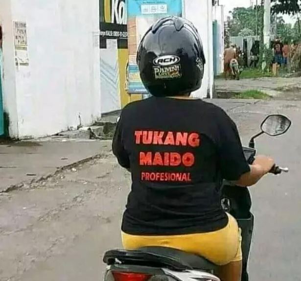 Tulisan kocak di kaos pengendara motor Berbagai sumber
