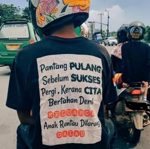 Tulisan kocak di kaos pengendara motor Berbagai sumber Tulisan kocak di kaos pengendara motor Berbagai sumber