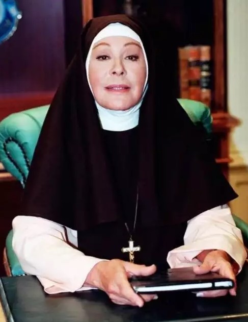 transformasi Pendeta Lucia © Instagram transformasi Pendeta Lucia © Instagram