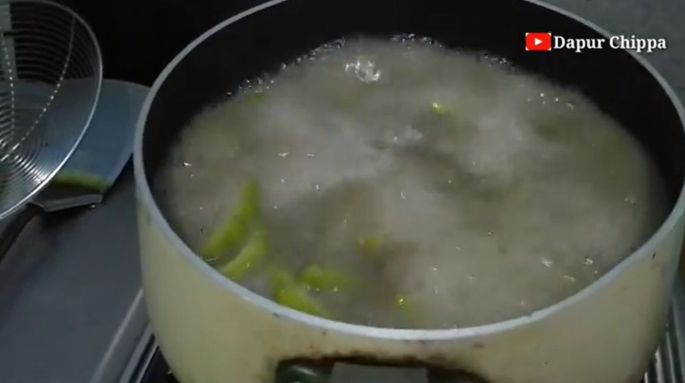 Cara mudah menghilangkan rasa pahit pada pare, lebih ampuh tanpa diremas garam