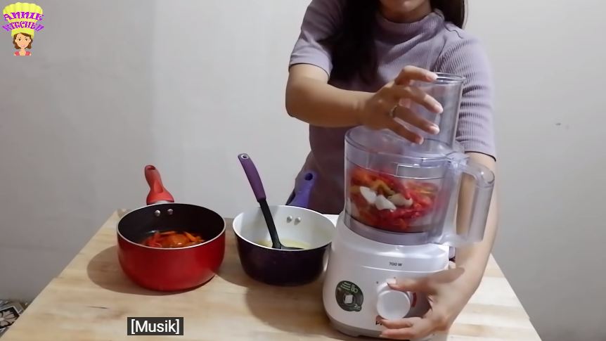Tanpa pengawet dan pewarna, ini cara bikin saus cabai tetap enak, pedas, & tak busuk hingga 3 bulan