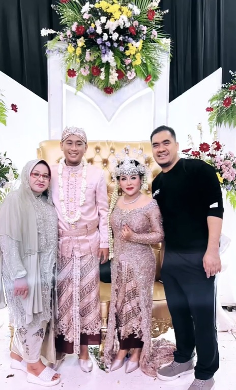 model iklan kopi eks suami pedangdut kini jadi penyanyi wedding © berbagai sumber