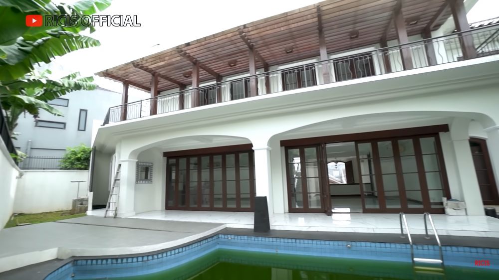 potret hunian baru ria ricis dan teuku ryan © berbagai sumber