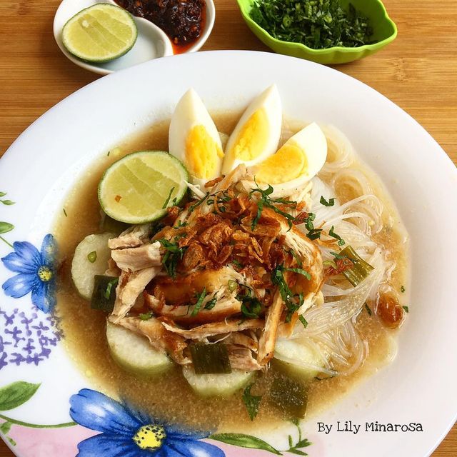 13 Resep soto ayam tanpa santan, enak, segar, dan bumbunya nendang