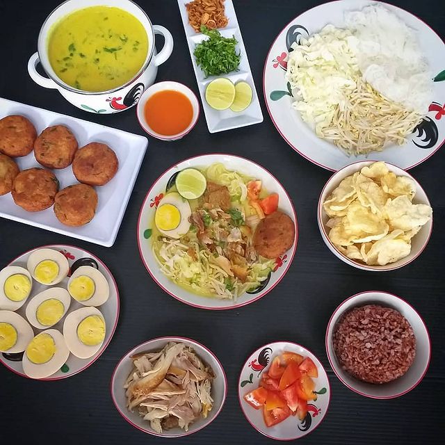 13 Resep soto ayam tanpa santan, enak, segar, dan bumbunya nendang