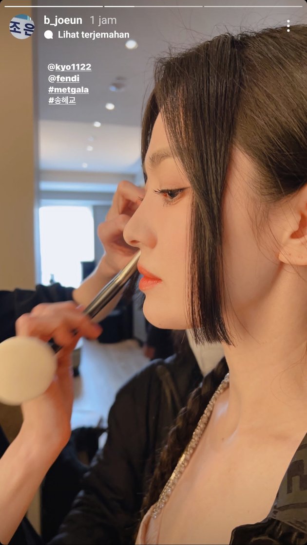 Momen Song Hye-kyo tampil perdana di Met Gala © Instagram