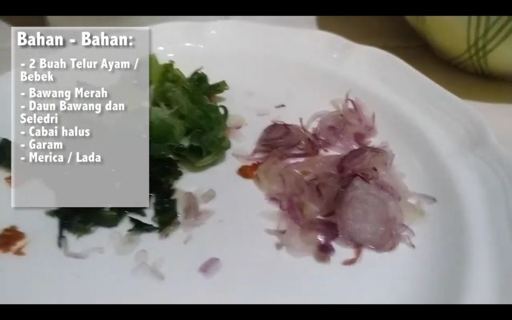 Cara simpel membuat telur dadar yang aromanya wangi bebas bau amis