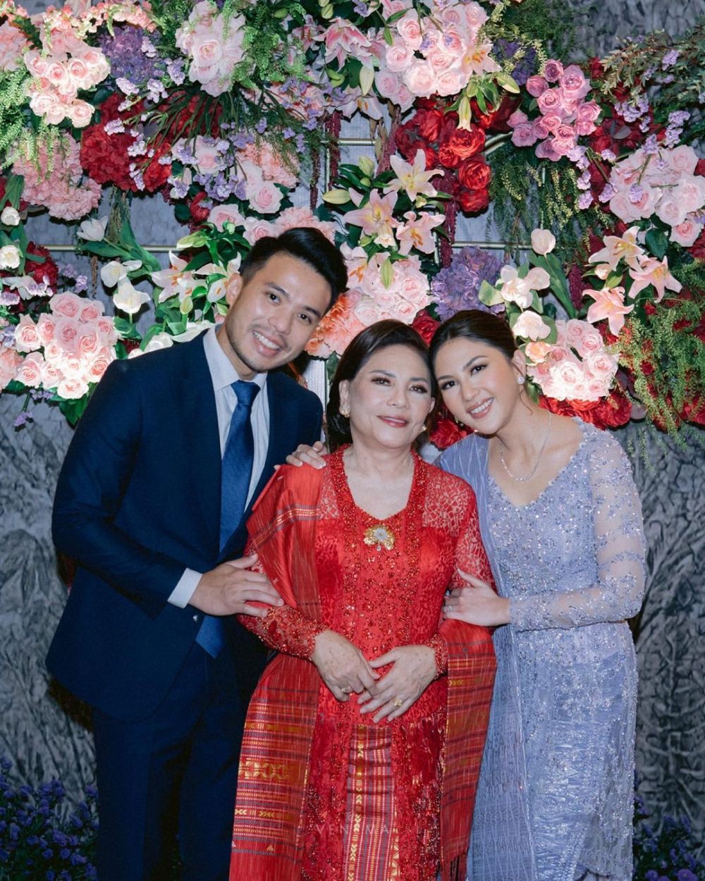 gaya Jessica Mila jalani prosesi Martumpol © Instagram/@jscmila