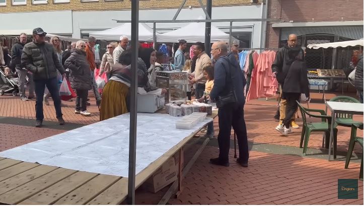 potret kesederhanaan shireen sungkar jualan ©  YouTube