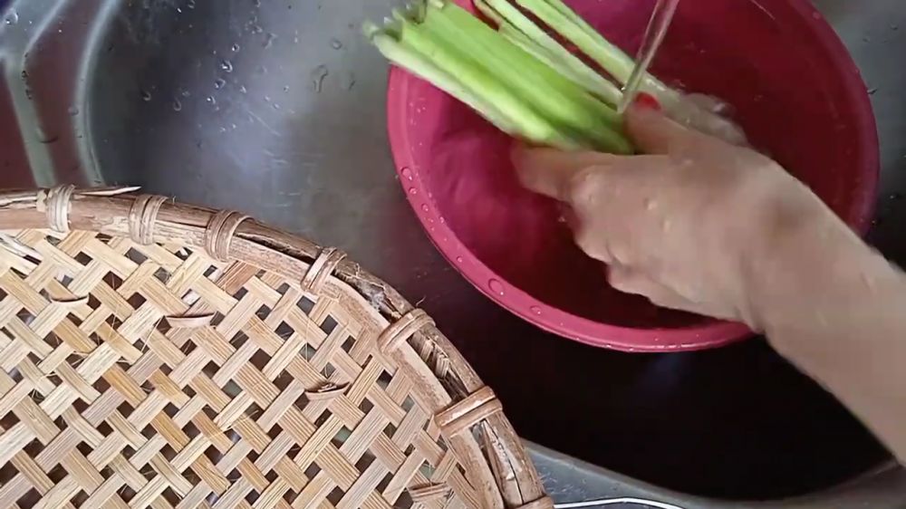 Tanpa bahan tambahan, ini trik simpan serai agar tetap wangi dan awet hingga 1 tahun