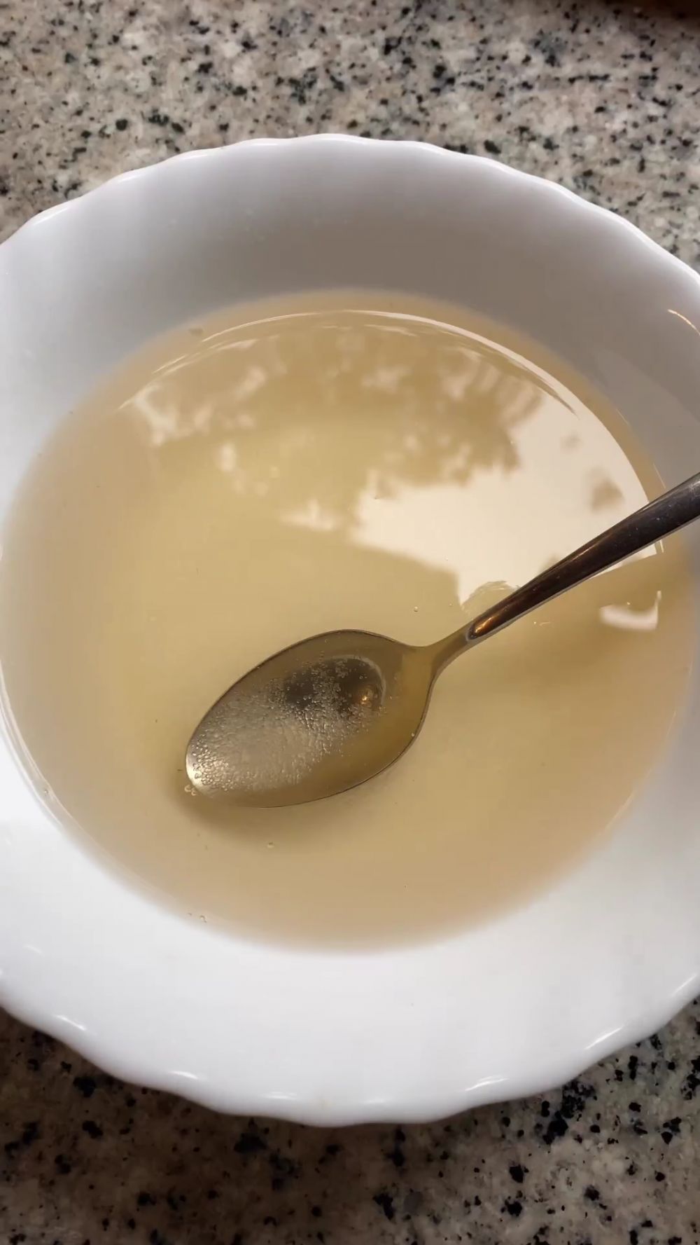 Tak perlu takut terkontaminasi kotoran, ini trik ampuh usir lalat buah cuma pakai 4 bahan dapur