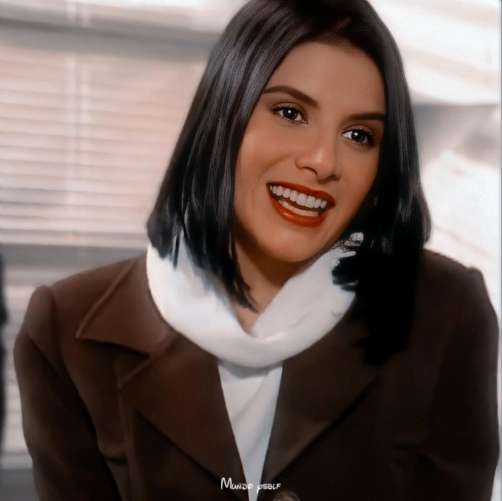 beda gaya Betty dan Marcela berbagai sumber beda gaya Betty dan Marcela berbagai sumber