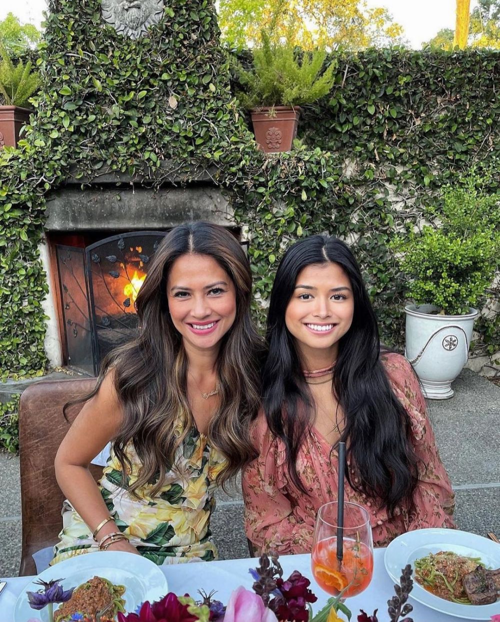 potret bintang iklan wafer bareng sang buah hati © berbagai sumber