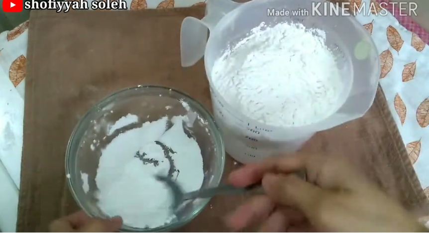 Trik mudah bikin bubur sumsum yang lembut, tidak bergerindil, dan bau tepung