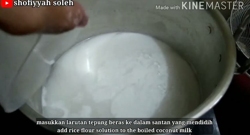 Trik mudah bikin bubur sumsum yang lembut, tidak bergerindil, dan bau tepung