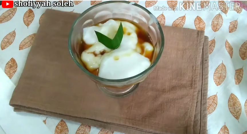 Trik mudah bikin bubur sumsum yang lembut, tidak bergerindil, dan bau tepung